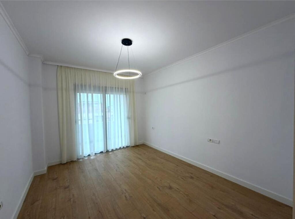 Apartament 2+1 Shitet Pall. Shigjeta/ Hotel Marinaj