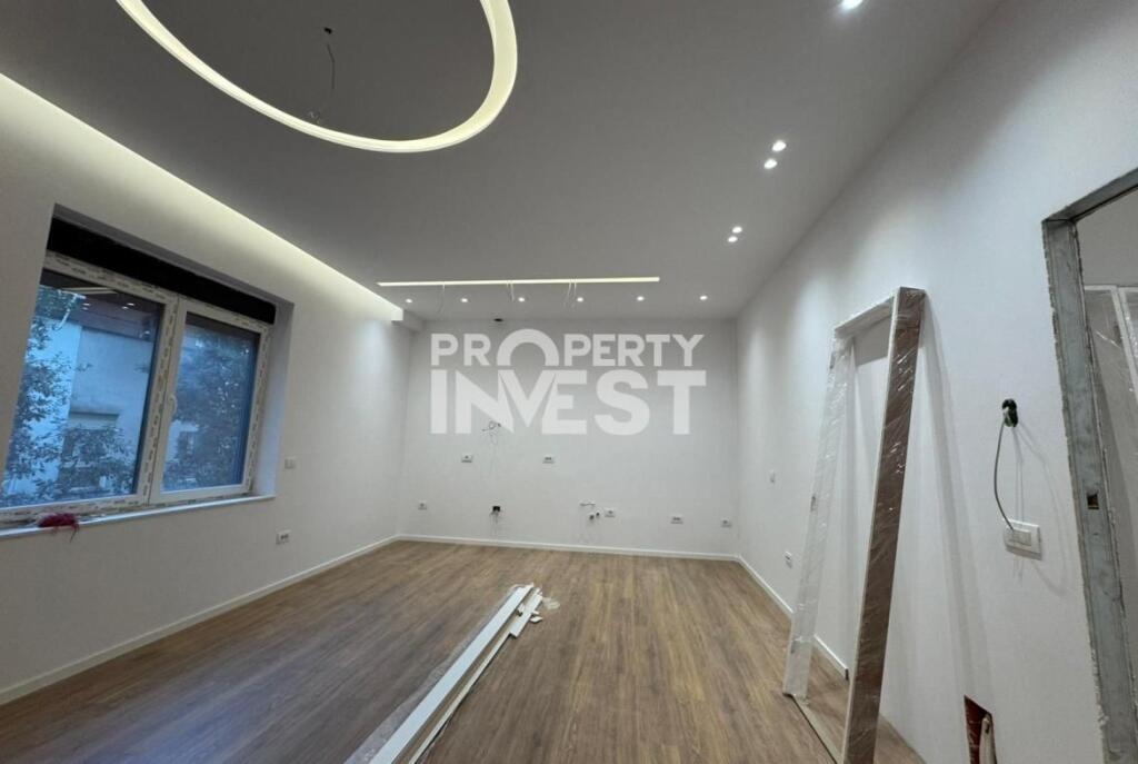 Shitet apartament  2+1+2  Kopshti Zoologjik, rruga Eduard Mano