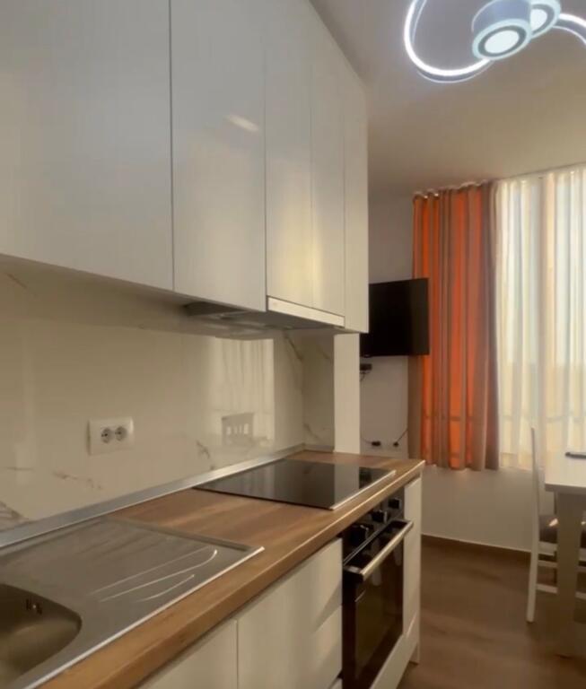 Garsoniere me qera tek Rruga e Kosovareve!