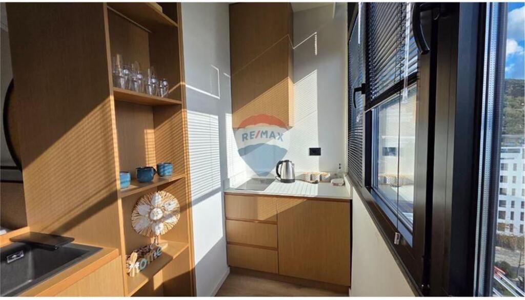 🌊 Garsoniere me Qira – Lungomare, Vlorë | Pamje nga Deti 🌊