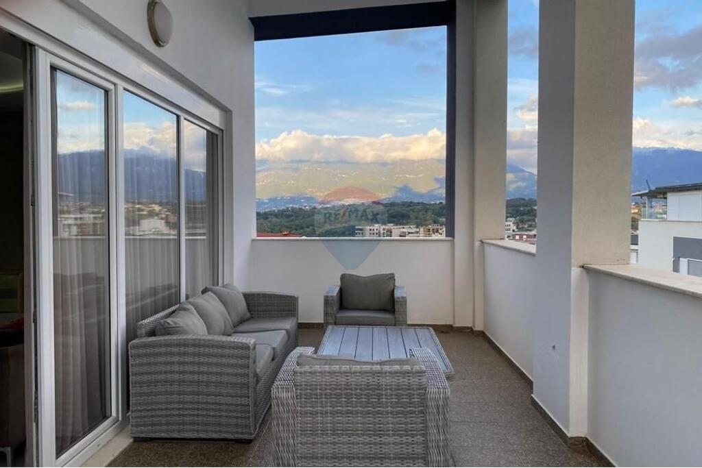 Appartamento 3+1+2+in affitto al Lago Secco!