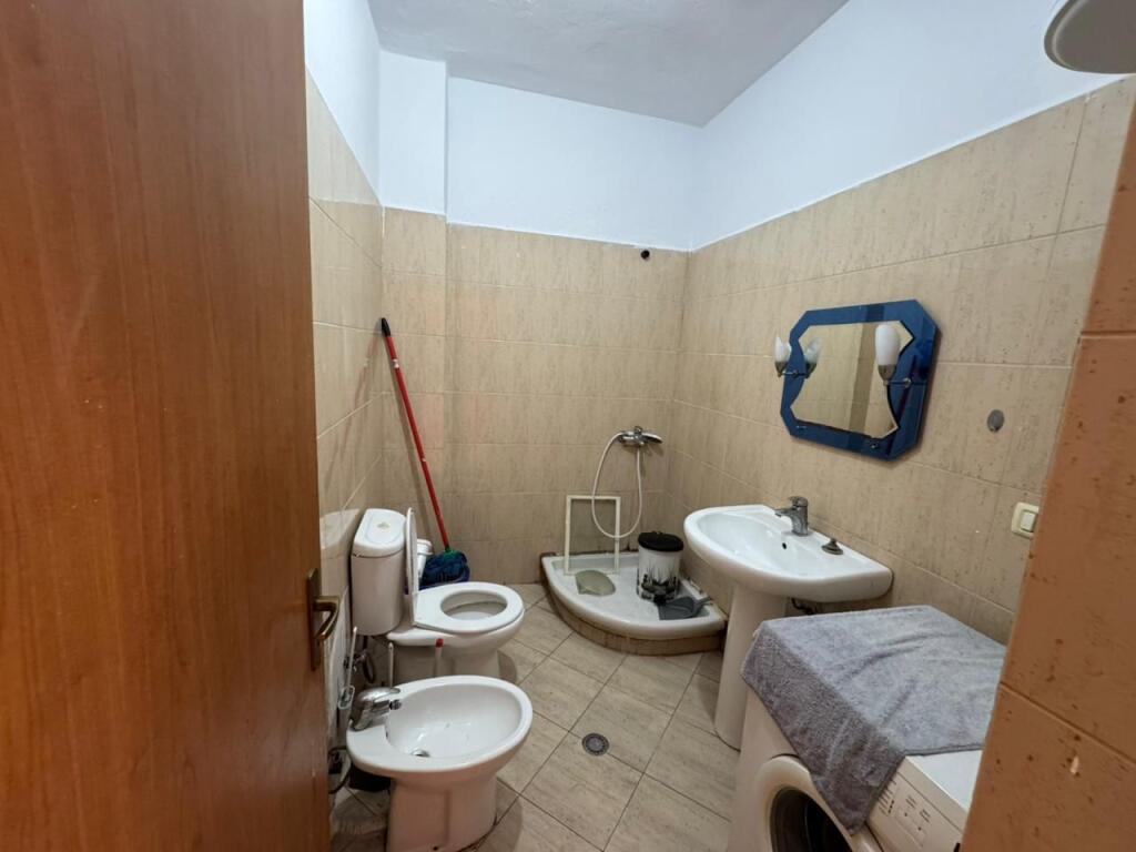 Shitet apartament 1+1 ne Yzberisht prane Nela 6