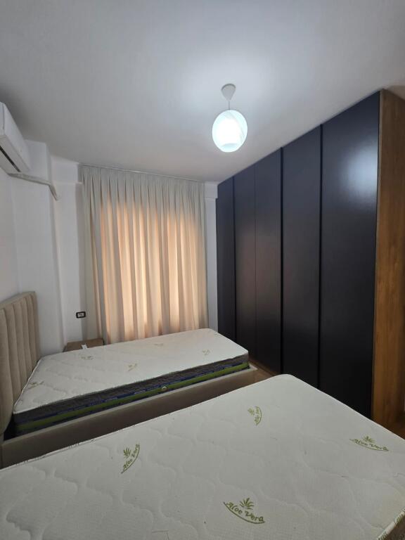 Apartament 2+1 me qira xhamia e Selites