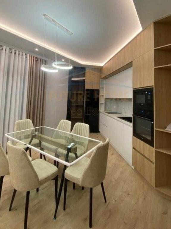 Qera, Apartament 2+1+2+2 Poste Parkimi, Qender!!