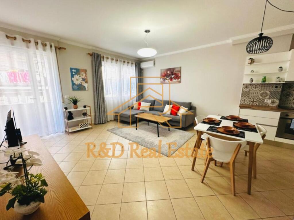 🏡 Furnished apartment for rent – (Zogu I Boulevard)📍 Next to Sinan Tafaj High School