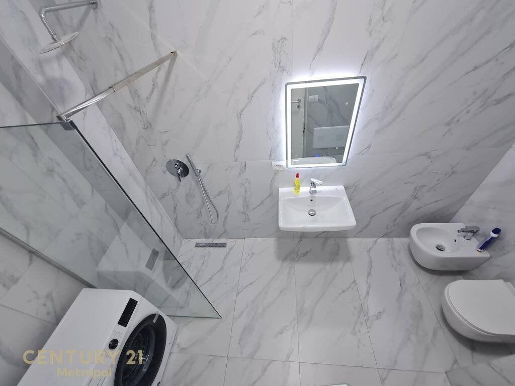 Shes apartament 1+1 te arreduar totalisht ne Rezidencen Kaimi!