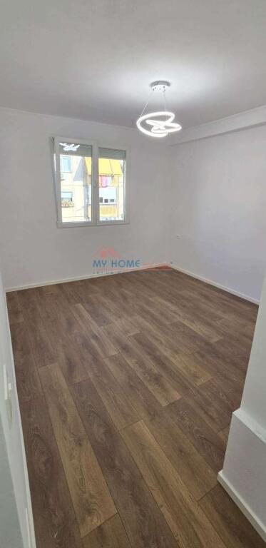 Apartament 1+1 ne shitje 21 Dhjetori ne Tirane