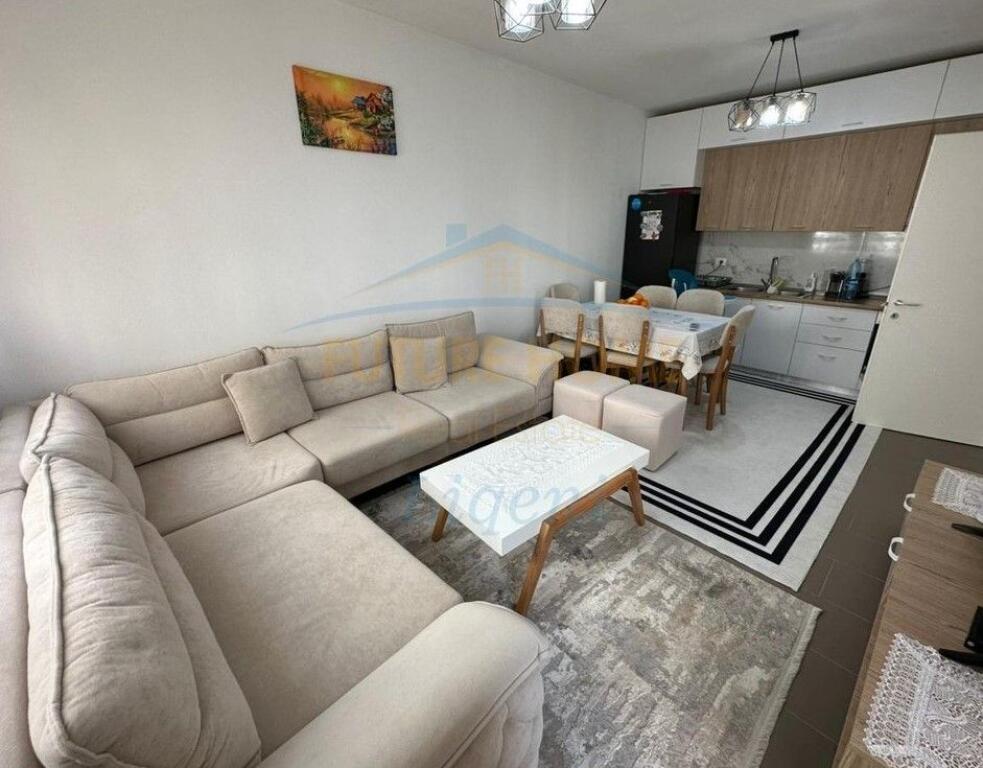 Shitet, Apartament 2+1,Unaza e Re, Tirane.