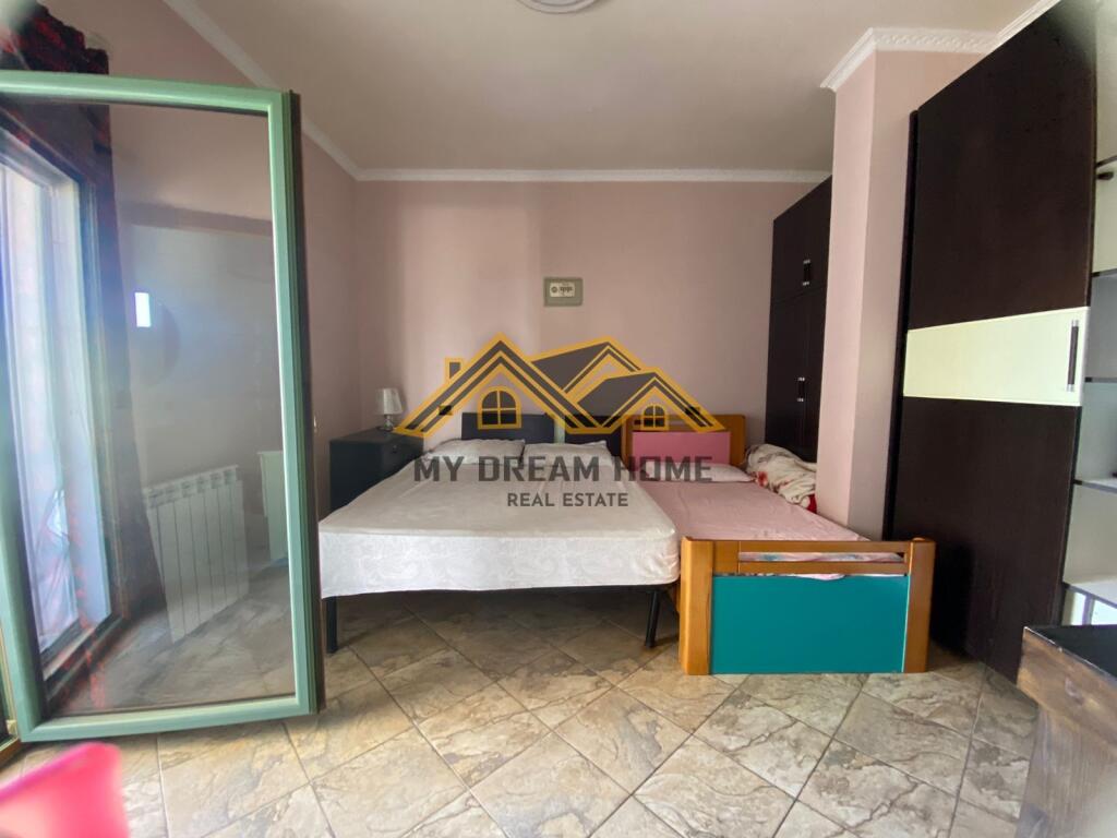 PAPAFINGO FOR SALE NEAR KAZAZI IN DURRES!