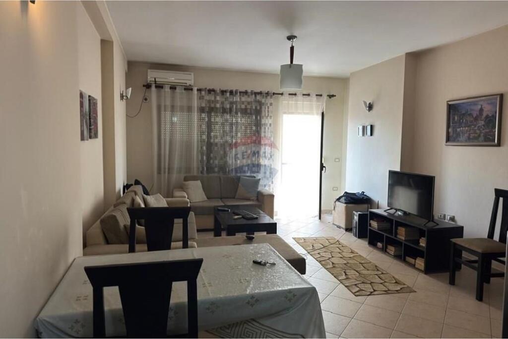 Apartament 1+1 per shitje tek Pazari i Ri
