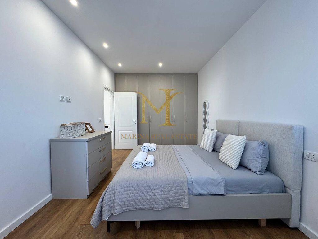 Qira super apartament 2+1+2 banjo + terrace te madhe ne Durres