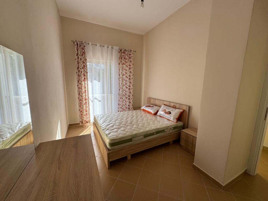 Qera apartament 3+1 ne Fresk 45000 leke tek Furre buke europa