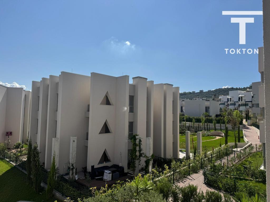 SHITET APARTAMENT 2+1+2, GREEN VALLEY, LIQENI I THATË