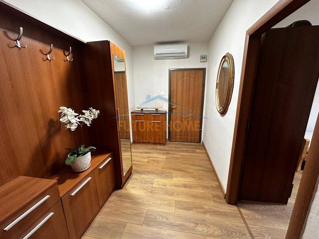 Shitet, Apartament 2+1, Xhamlliku , Tiranë