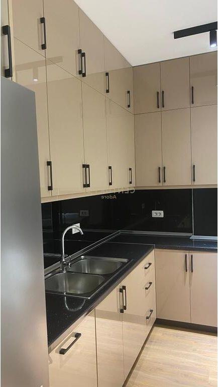 For rent 1+1 near the Red School