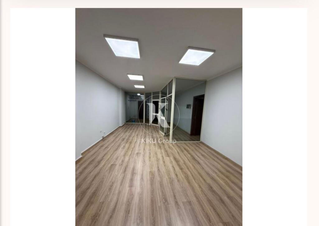 Premises for rent for offices, in the block, 1600 euros