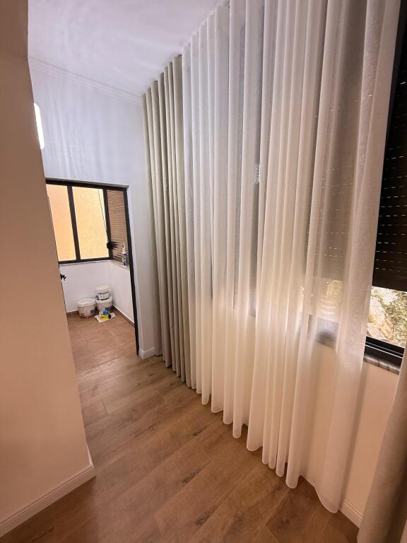 JEPET ME QERA APARTAMENT 1+1, STACIONI TRENIT, DURRES.