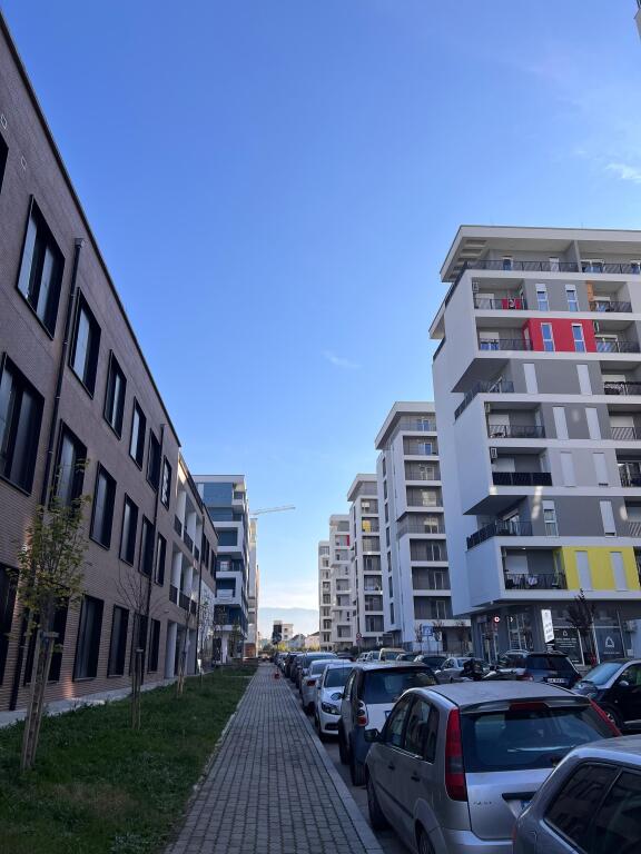 Univers city , 2+1+parkim per qera