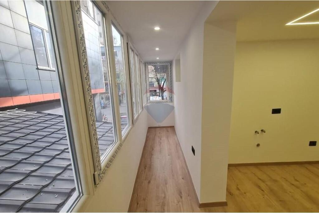 Business Premises for Rent in Bllok