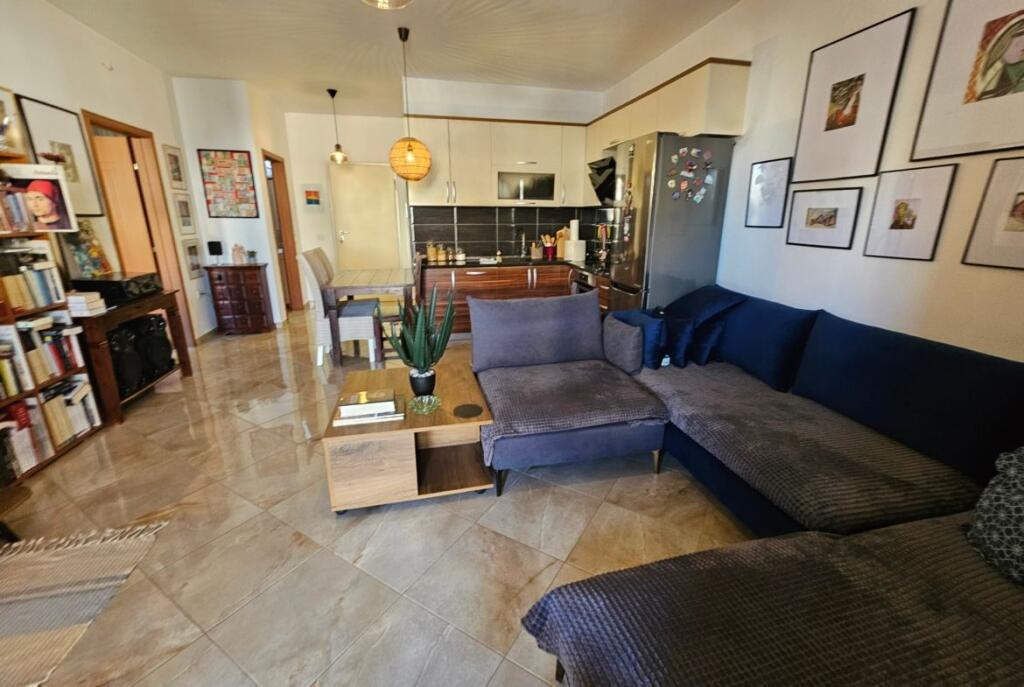 Allo Comune di Parigi Vendesi Appartamento 1+1 Con Posizione Perfetta!