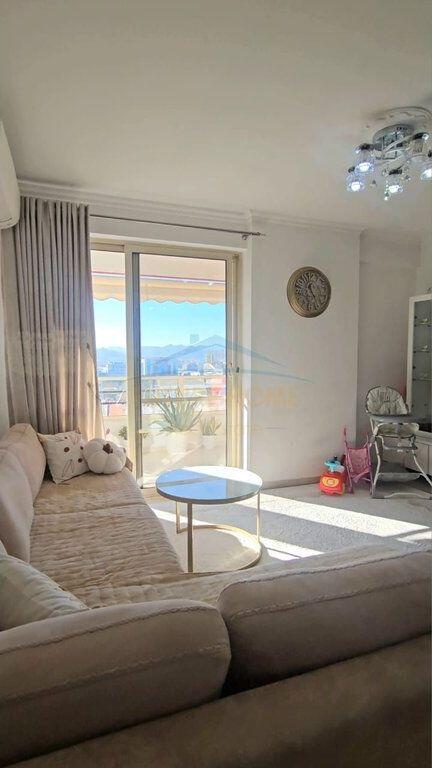 Apartament 2+1, Kompleksi Malajziani, Kthesa e Kamzës