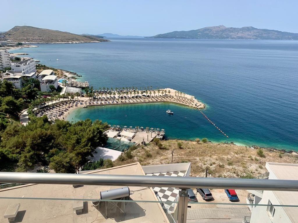 SARANDË, PENTHOUSE LUKSOZ ME PAMJE PANORAMIKE TË HAPUR NDAJ DETIT 505,000 €