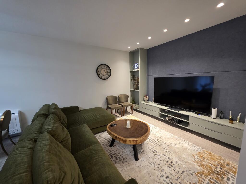 Bulevardi Ri Shitet Apartament 2+1+2+ Depo + Post Parkimi