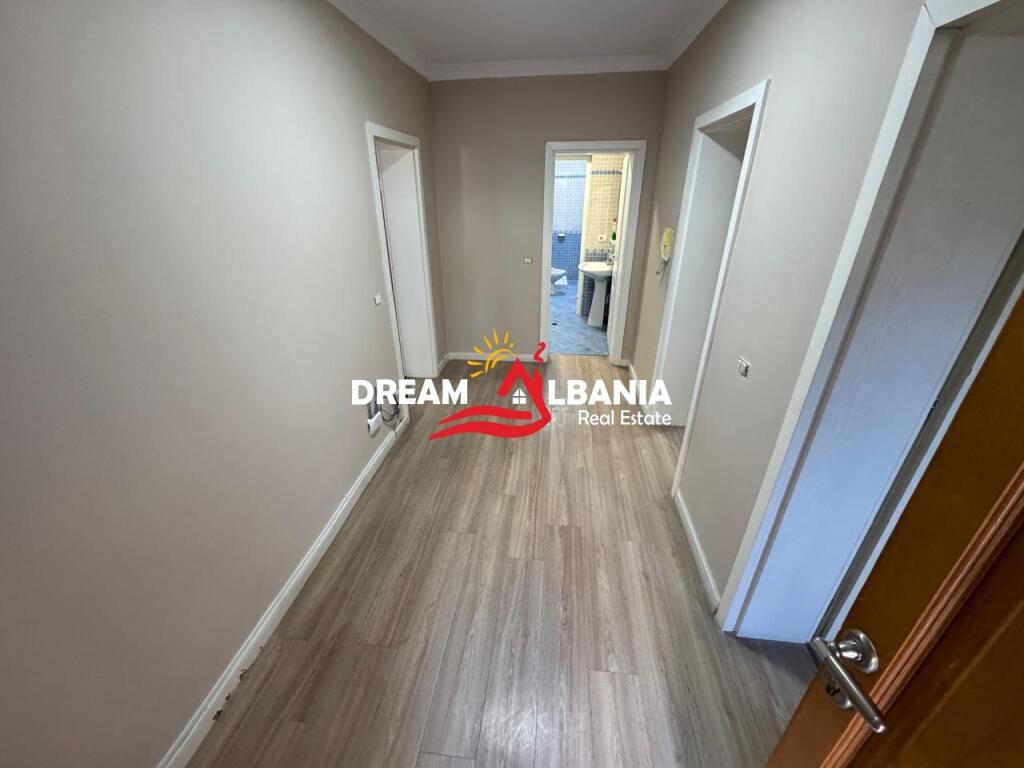 Vile 3 kateshe me qera prane Komunes se Parisit, Tirane (ID 4251432)