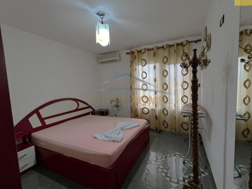 Qera, Apartament 3+1+2, Laprake, Tiranë.