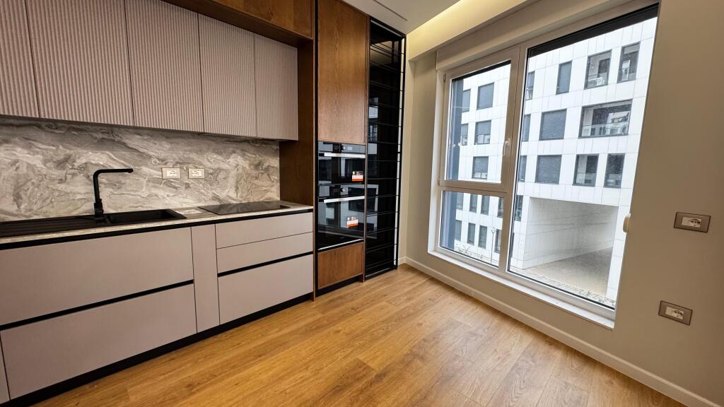 Apartament 2+1 me qira Tek Kontakti!