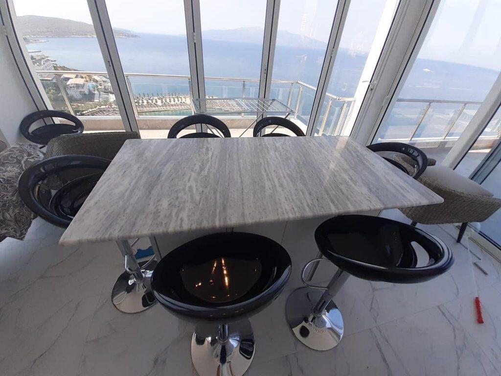 SARANDË, PENTHOUSE LUKSOZ ME PAMJE PANORAMIKE TË HAPUR NDAJ DETIT 505,000 €
