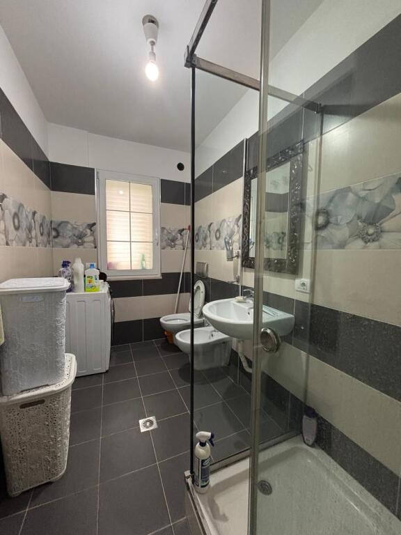 Shitet Vilë – Lura, Gjiri i Lalzit