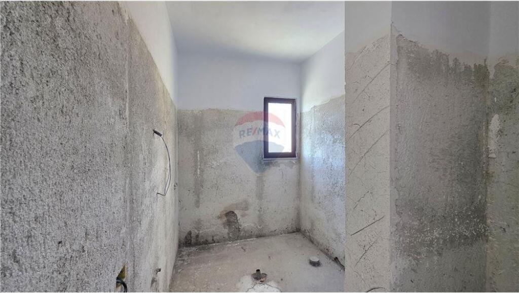 ✨ PENTHOUSE E NDARE NE 2 APARTAMENTE NË SHITJE – TRANSBALLKANIKE, PRANË PORCELANOSA, VLORË ✨