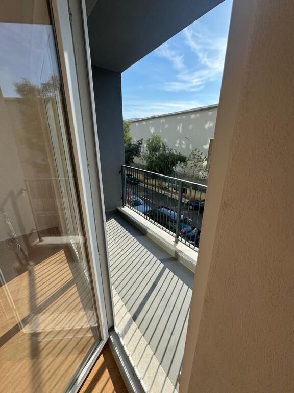 Apartament 2+1 i pamobiluar me qera, Univers City