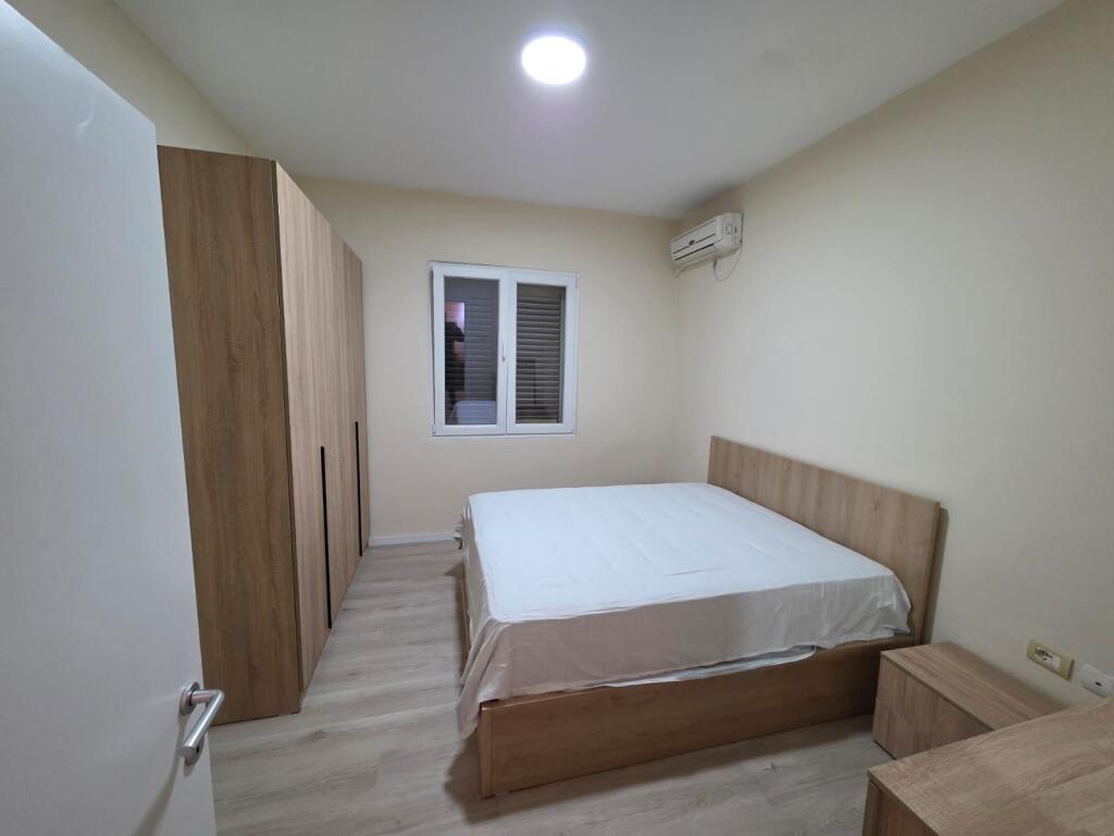 Stadiumi Dinamo Jepet Apartament 1+1 Me Qera