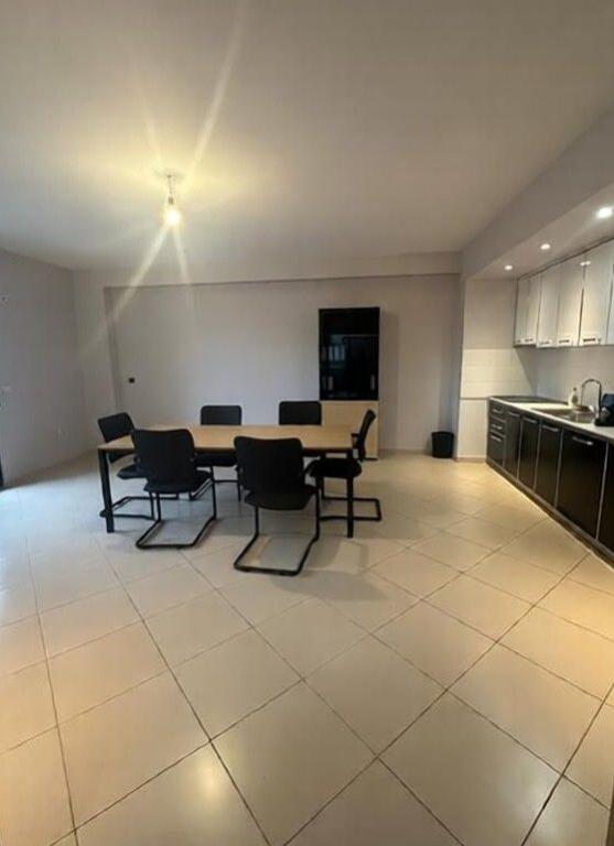 📌 Shitet Apartament 3+1+2 – Stadiumi Dinamo