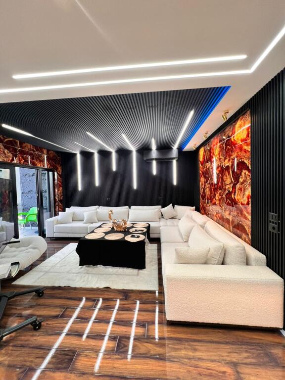 Luxury 2+1+2 apartment for rent in Zog te Zi!