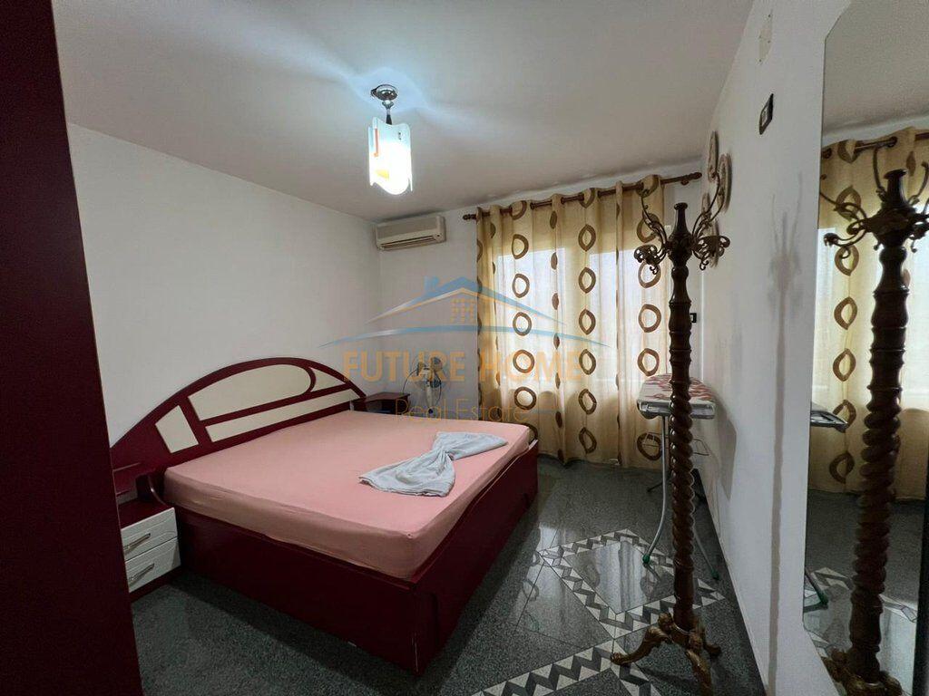 Qera, Apartament 3+1+2, Laprake, Tiranë.