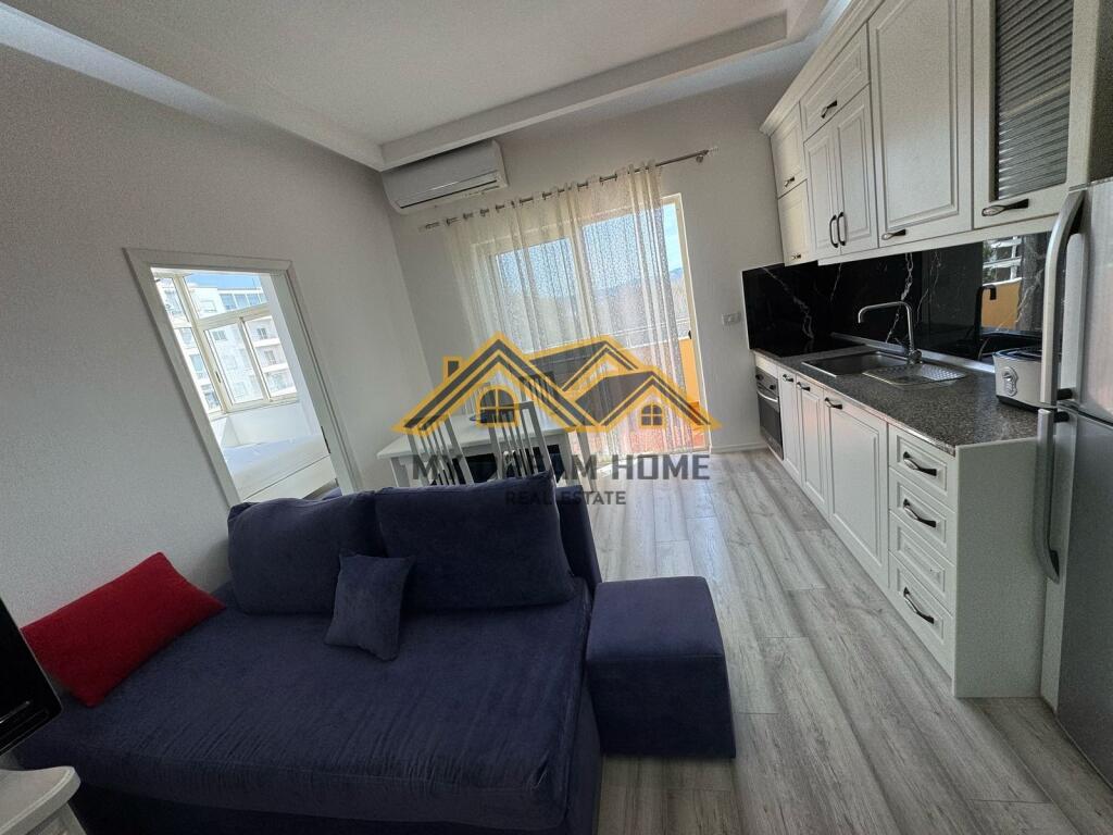 Shitet Apartament 1+1 në Plazh Iliria, Durrës!