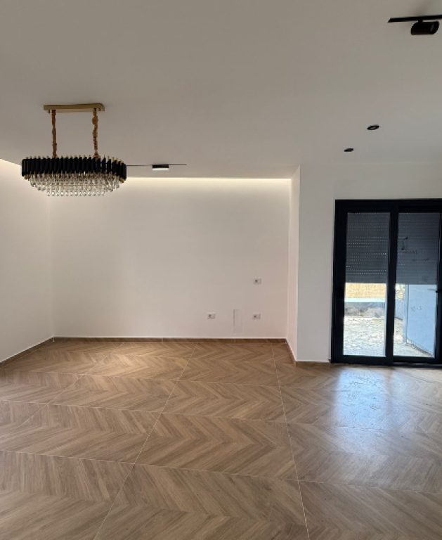 🏢 Business Premises for Rent – Oasis, Astir