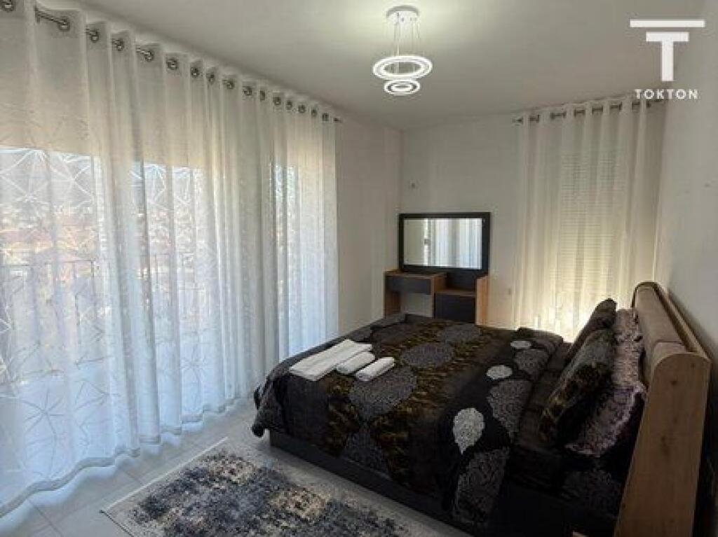 AFFITTO, APPARTAMENTO 3+1+2, VIA 5 MAGGIO, TIRANA