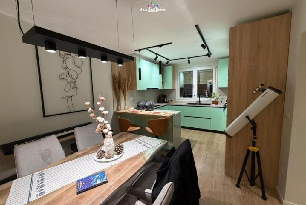 Apartament Me Qera 1+1 Ne Myslym Shyr (ID B211410) Tirane