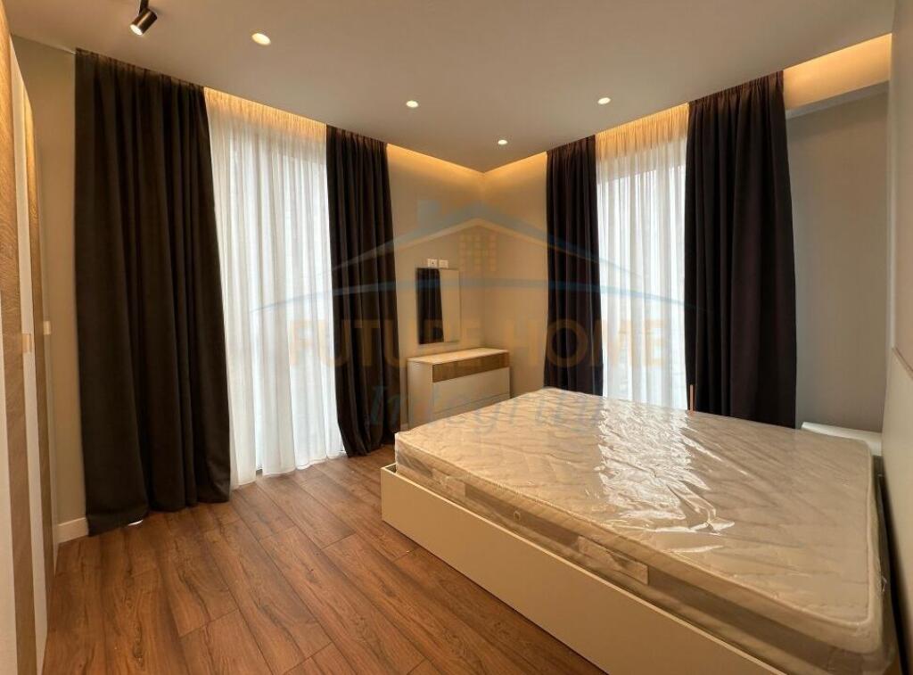 JEPET ME QERA APARTAMENT 3+1+POST PARKIMI TEK TREGU ELEKTRIK