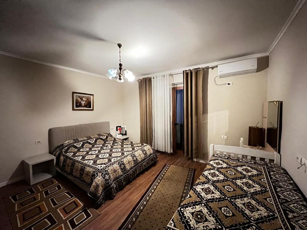 Qera, Apartament 2+1 prane rruges Fortuzi, Tirane