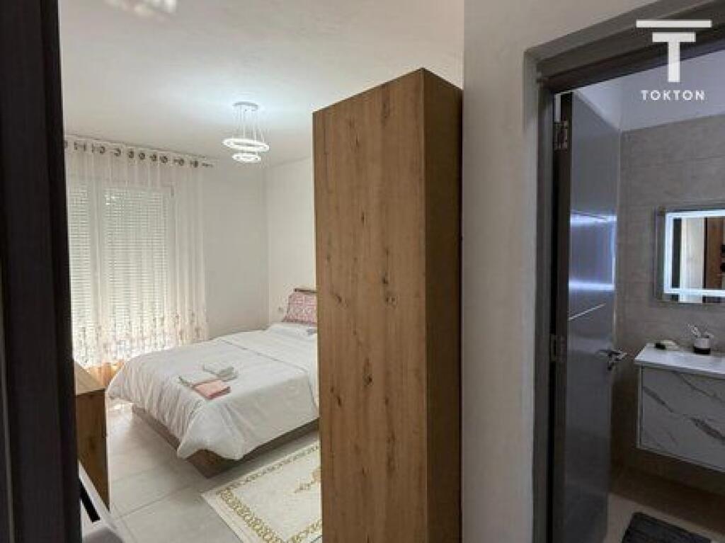 QIRA,APARTAMENT 3+1+2, RRUGA 5 MAJ, TIRANE