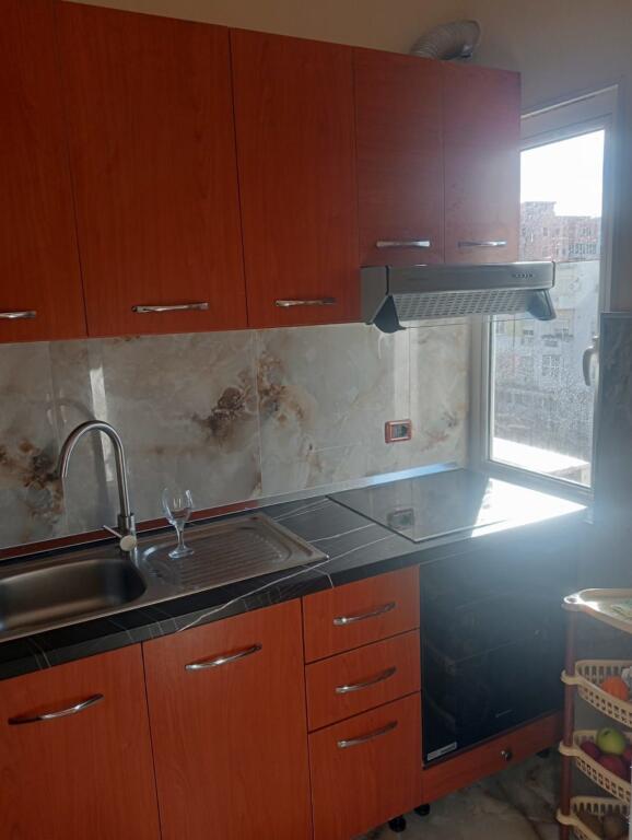 GARSONIERE ME QERA 24 M2 MYSLYM SHYRI 40.000 LEKE