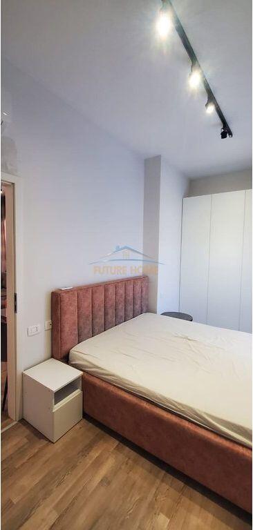 Affitto, Appartamento 1+1, Complesso Mangalem, Tirana.