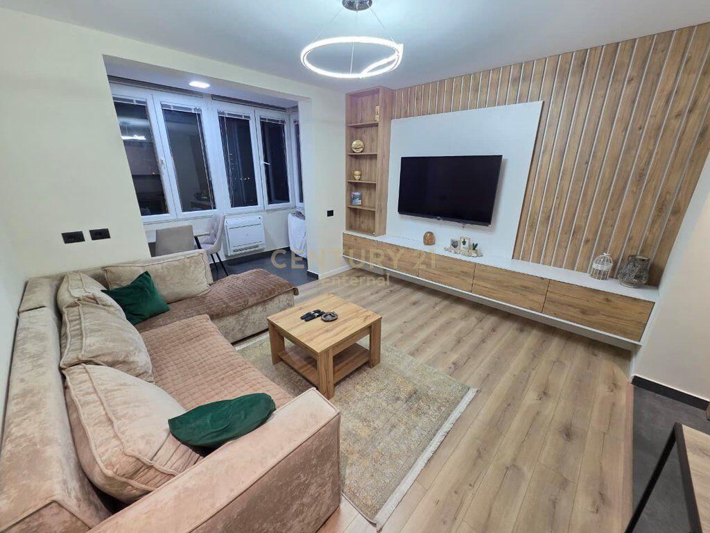 Apartment 1+1 for rent at Pazari i Ri