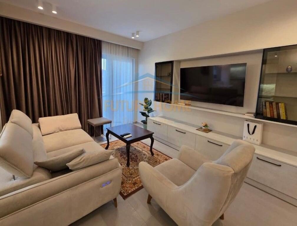 Qera, Apartament 1+1 tek Liqeni Artificial..