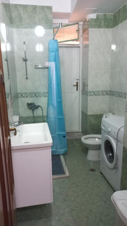 APARTAMENT ME QERA 1+1 PAZARI RI 60.000 LEKE